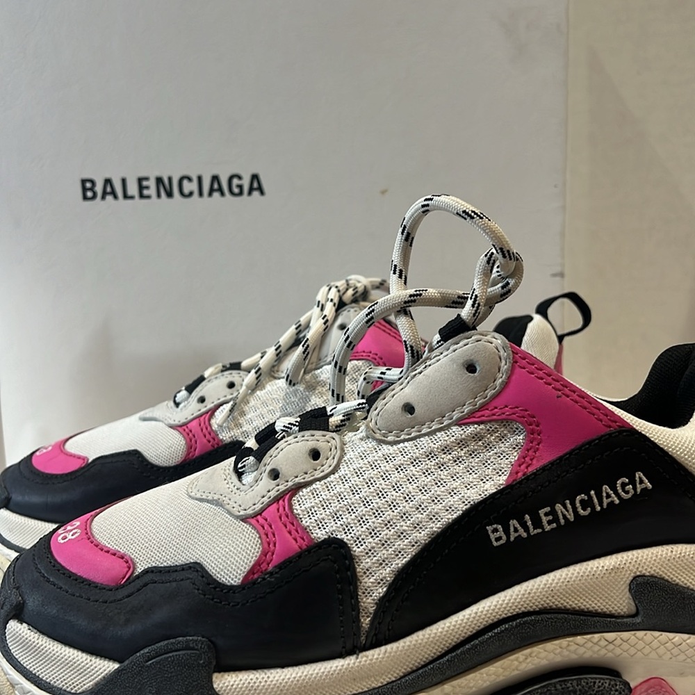 Balenciaga triple S sneaker pink distress style size 38 new in box - Picture 3 of 8